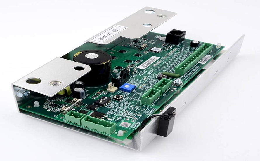Heavy copper power delivery board for an AI server rack
